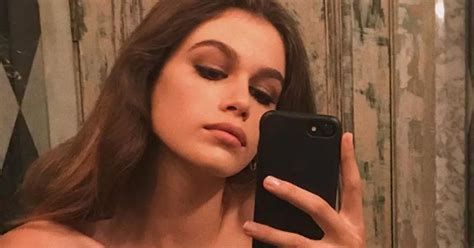 Cindy Crawford S Mini Me Model Daughter Kaia Gerber Posts Unusually Candid Selfie From Her