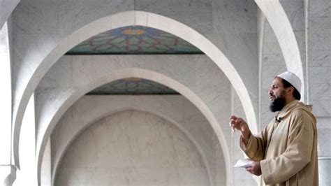 Islam Un Imam Gênant Prêchera à La Mosquée De Genève Le Matin