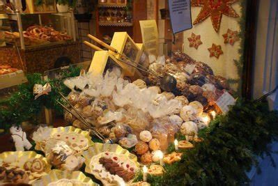 Portugal christmas dinner party is celebrated at christmas eve not at christmas day.it is called ceia de some traditional german christmas foods are christollen, a dry cake filled with marzipan and. Cook an Old Fashioned Christmas Dinner - VisiHow