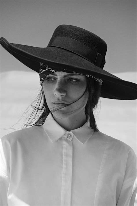 Missy Rayder Is Nomad Chic For Bazaar Russia By Alexander Neumann