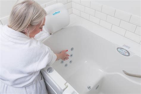 Alibaba.com offers 1,120 step bathtub products. The Health Benefits of Safe Step Bathtubs