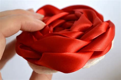 How To Make Ribbon Roses 21 Diys Guide Patterns