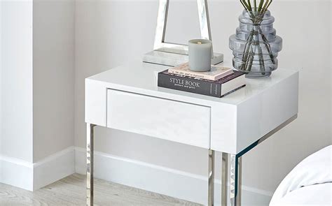 Ruben White Gloss Bedside Table In 2021 White Gloss Bedside Table