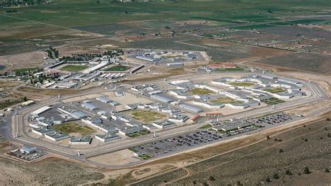 Guardias Penitenciarios De California Disparan A Reclusos En High