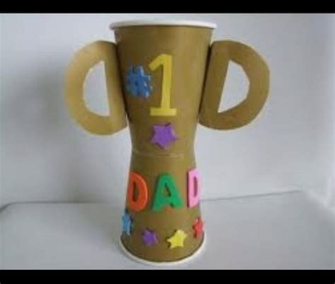 Cómo Hacer Un Trofeo Para El Día Del Padre Kids Fathers Day Crafts