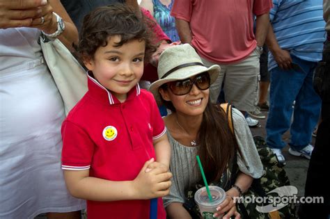 Indy 500 Festival Parade Kumiko Goto Wife Of Jean Alesi With Her Son