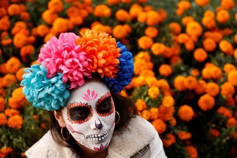 la catrina el impresionante desfile de miles de calaveras en ciudad de méxico en honor a la