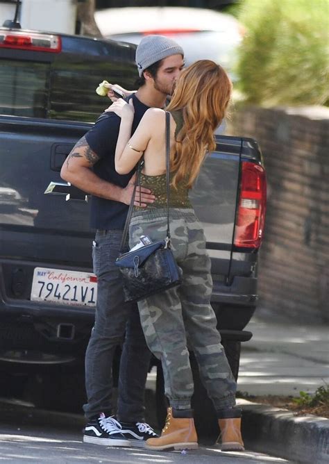 Bella Thorne And Tyler Posey Spotted Kissing Bella Thorne Bella Thorne Kiss Tyler Posey