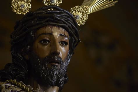 Madrugá de Viernes Santo Semana Santa Sevilla 2022 horario e