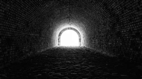 Download Wallpaper Light At The End Of The Tunnel 1920x1080