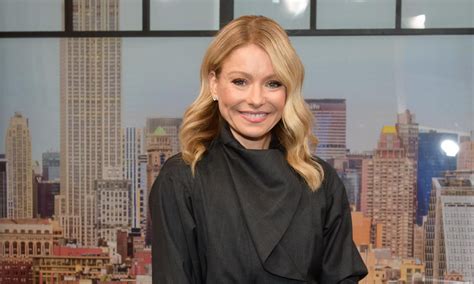 Kelly Ripa Turns 50 Today And The Tv Host Looks Incredibly Youthful