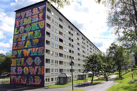 En stor polisinsats pågick under natten till fredag i hammarkullen i nordöstra göteborg. Stor konst lyfter Hammarkullen - Förvaltarforum