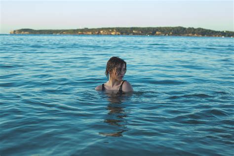 Fotos Gratis Mar Agua Oceano Horizonte Ni A Mujer Lago Vacaciones Piscina Nadando