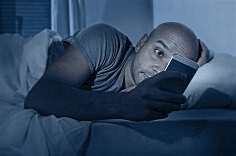 Why You Shouldn T Use Your Phone Before Going To Bed