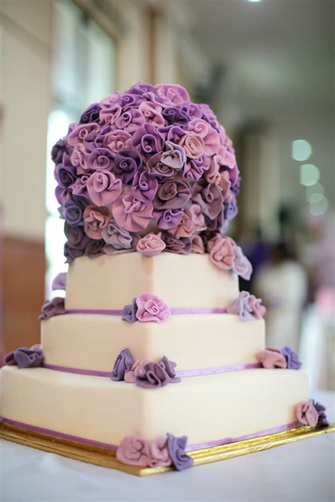 Create your cake with catering on meals 2go. How to Choose the Best Wedding Cake Designs | BlogLet.com