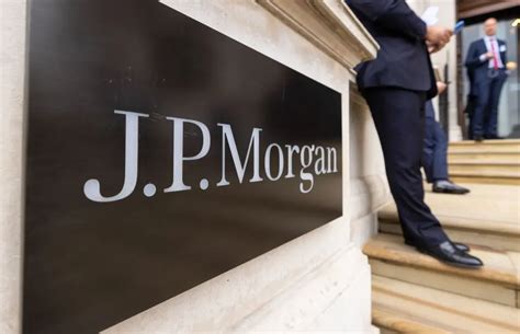 jpmorgan set to pay 290 million to settle epstein victims suit on sex trafficking case
