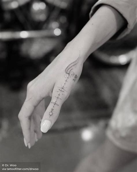 Thumb Adornments For Hailey Bieber Thumb Tattoos Hand And Finger