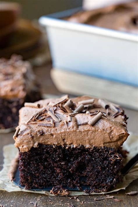 Place the chocolate of your choice and the 60ml of water into a bowl. Chocolate Mousse Cake | Recipe | Easy homemade cake ...