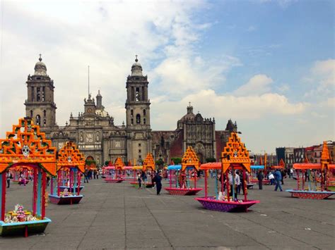 The Complete Guide To Exploring The Zocalo In Mexico City Globetotting