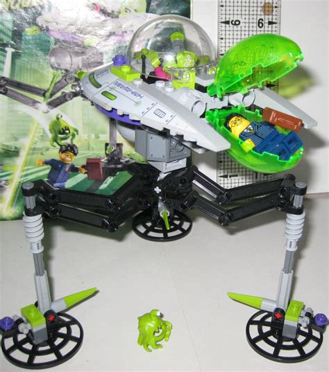 Lego Alien Conquest 7051 Tripod Invader Ebay