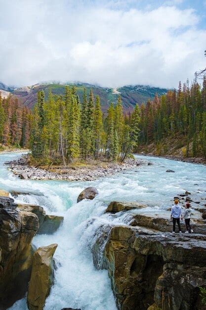 Premium Photo Sunwapta Falls Jasper National Park Canada Canadian