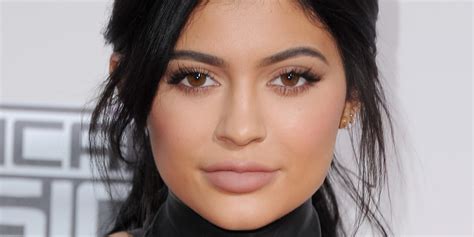 I Tried Kylie Jenners 18 Step Makeup Routine And Heres What Happened Huffpost