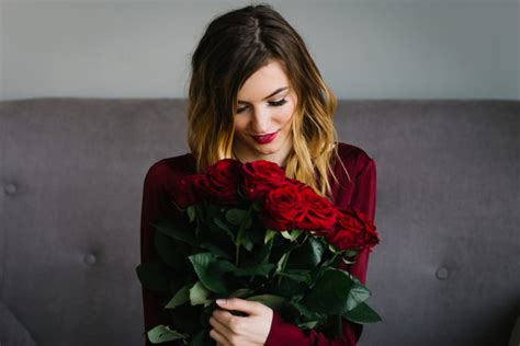 Rote Rosen Bedeutung Und Botschaften Der Blumenkönigin