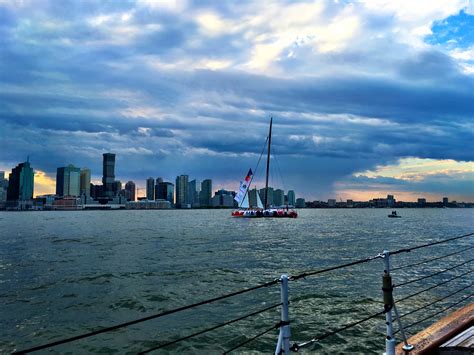 Classic Harbor Line A Cruise Down The Hudson Venture Services