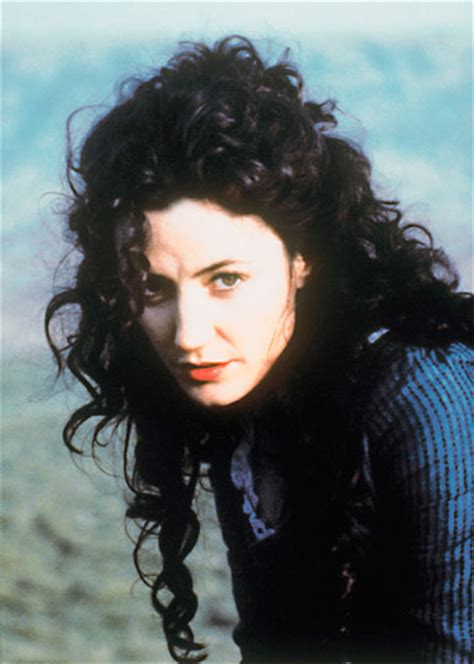 The novel was adapted for the screen by neil mckay. Orkanski visovi (Wuthering Heights, 1998) - Film