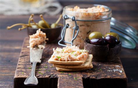 1 tin of pink salmon (415 grams), drained with liquid reserved. Salmon Rillettes | Recipe | Salmon mousse recipes, Food ...