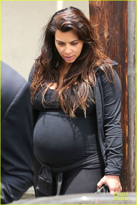Pregnant Kim Kardashian Natural Glow At The Vitamin Barns Photo