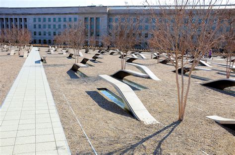 Images And More Places 6 The Pentagon 911 Memorial