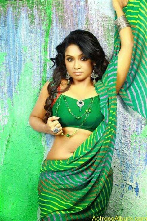 Mithra Kurian Hot Navel Pics In Green Saree Actress Album