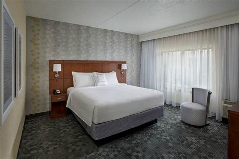 Courtyard By Marriott Boston Andover Rooms Pictures And Reviews