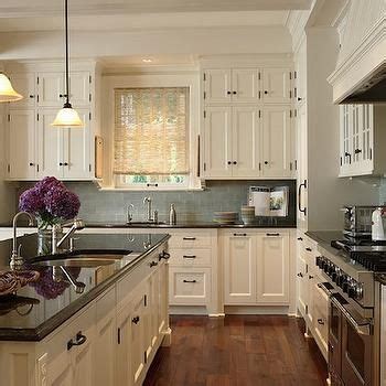 It is also easier to add accessories to this countertop and cabinet color/material combination. Pin on DIY Kitchen