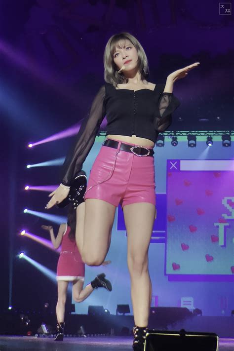 10 Times Twices Jeongyeon Was Just 75 Legs Koreaboo