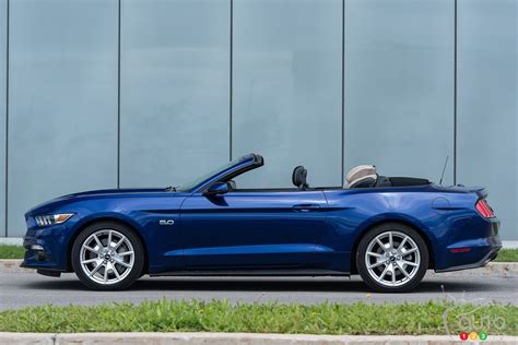 2015 Ford Mustang Gt Convertible Review Editors Review Auto123