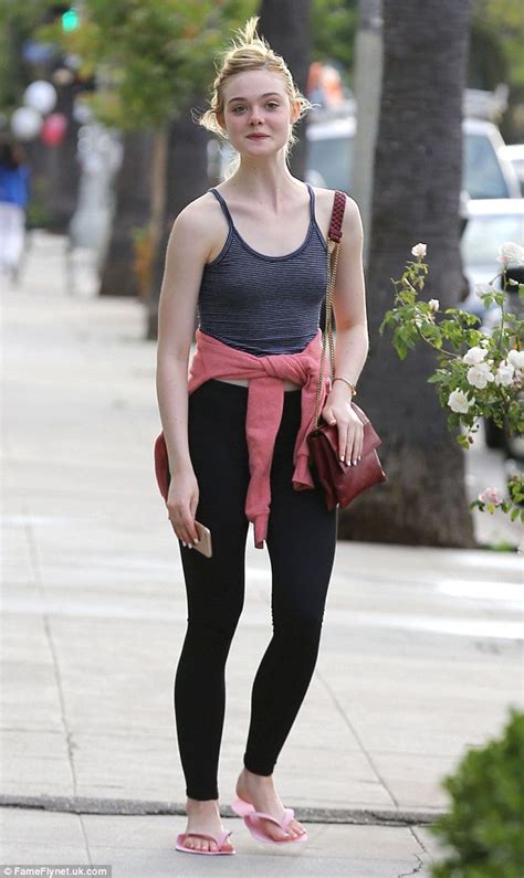 Talon Ted Actress Elle Fanning Leaves Salon With Wet Nails Daily Mail