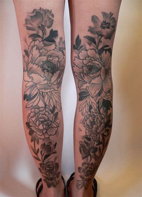 Another Flower Design That Reaches To The Lower Part Of The Thighs This Kind Of Design Is Great