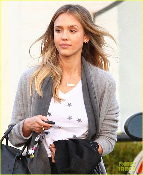 Jessica Alba Goes Blonde And Shows Her Hair Transformation In Video Watch Now Photo 3244452