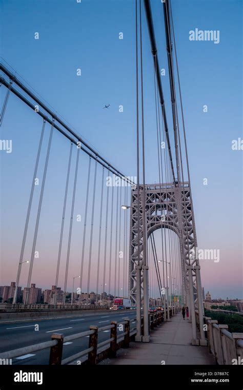 Over Hudson River Hi Res Stock Photography And Images Alamy