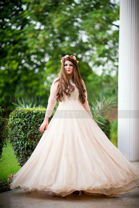In summer, a bridal shower is often held in someone's backyard, by the garden or pool, so that you could wear a pretty sundress, a maxi dress, pants, a jumpsuit, or even capris and a pretty top. Bridal Shower in Pakistan #bridalhairstyleinpakistan ...