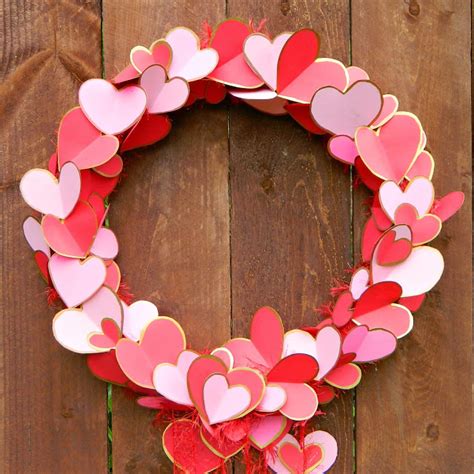 14 Diy Heart And Heart Shaped Wreaths For Valentines Day Shelterness