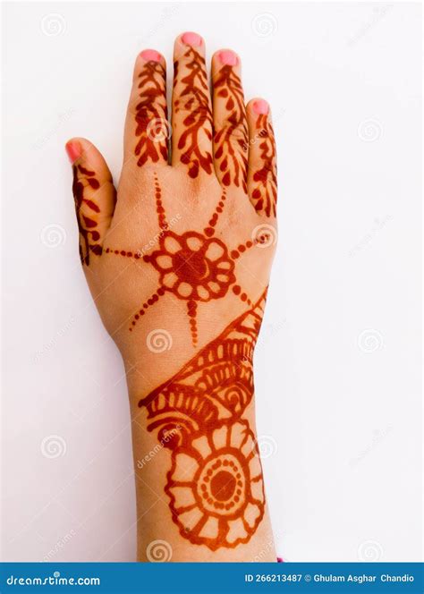 henna tattoo mehndi design tattoos stencils prints on a girl female backhand wedding and eid