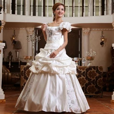 With lace gowns, dresses with sleeves, tulle ballgowns, and plunging necklines, our latest collection features some of the biggest fashion trends for spring and summer weddings. Princess Puff Sleeve Floor Length Ball Gown Wedding Dress ...