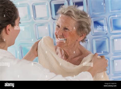 Mature Woman Shower Wash Hi Res Stock Photography And Images Alamy