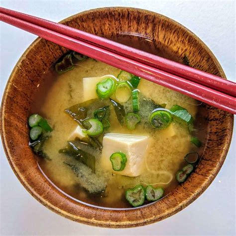 How To Make Simple And Delicious Miso Soup The Japanese Kitchen