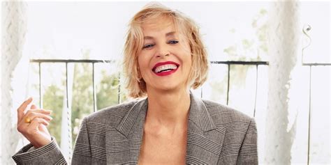 Sharon Stone Mostra Sensualidade Aos 61 Anos