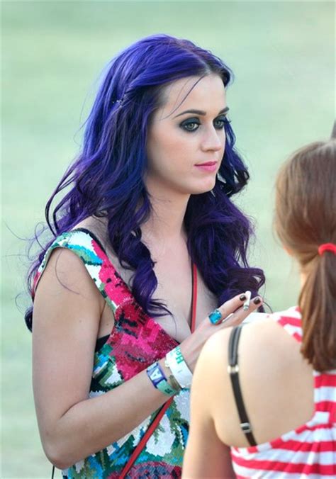 Katy Perrys New Purple Haircolor Fashion Trend Seeker