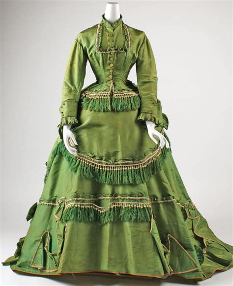 1868-green-silk-day-dress-fashion-history-timeline